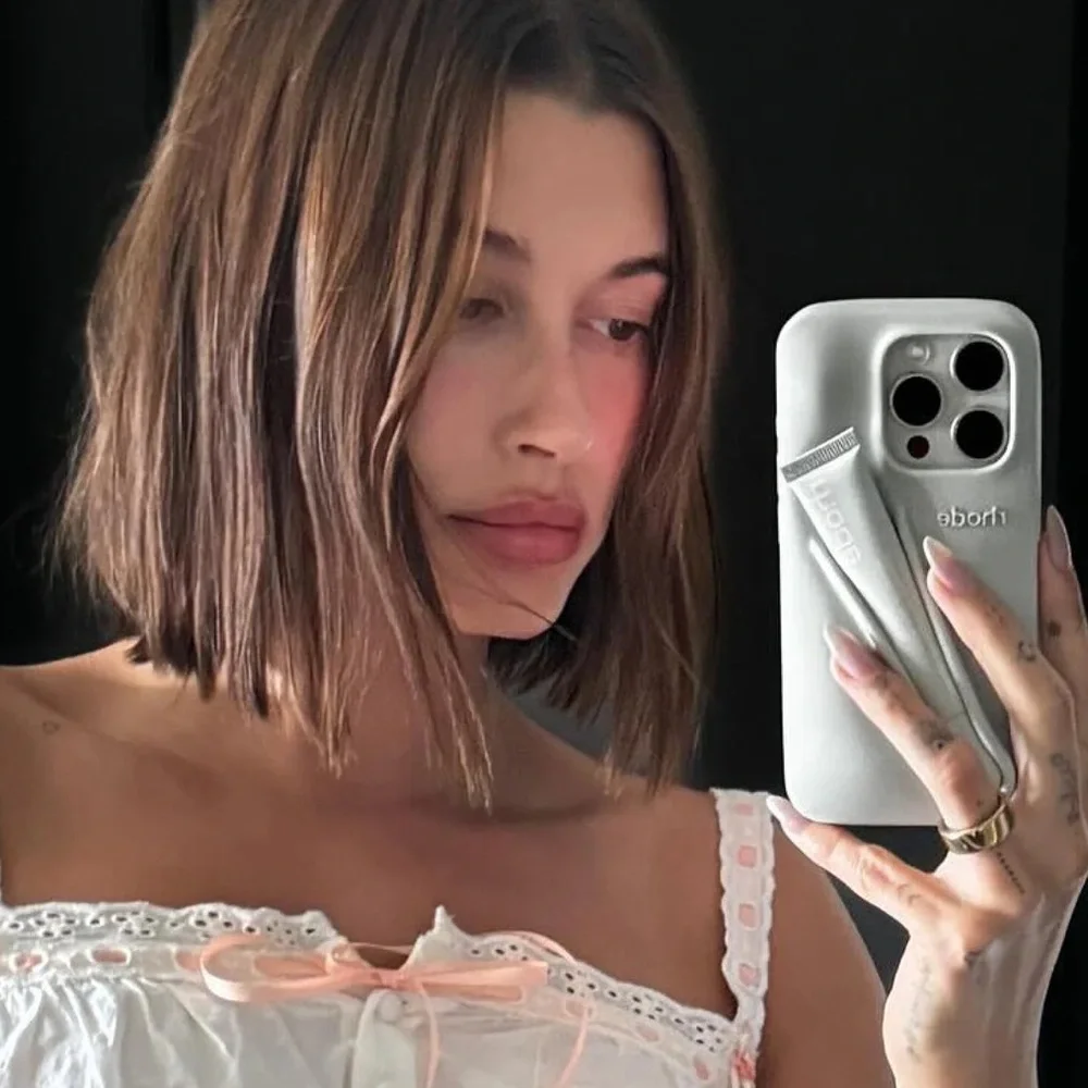NWOT RHODE 15 PRO MAX IPHONE CASE GREY LIP CASE